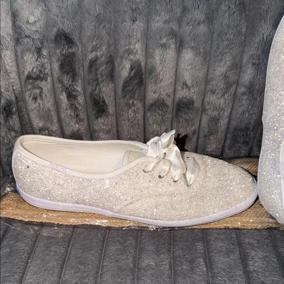 Kate Spade Keds White Pearl Sparkle Ribbon Lace Women's Casual Sneakers WO 8.5 - Picture 3 of 7